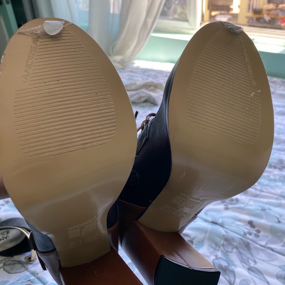 Heels - Picture 3 of 3